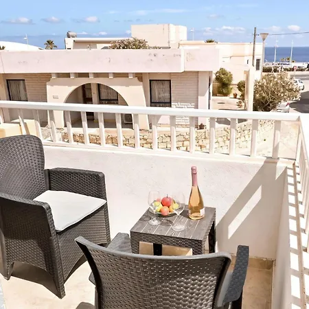 Sunshine Court Qawra * St. Paul's Bay